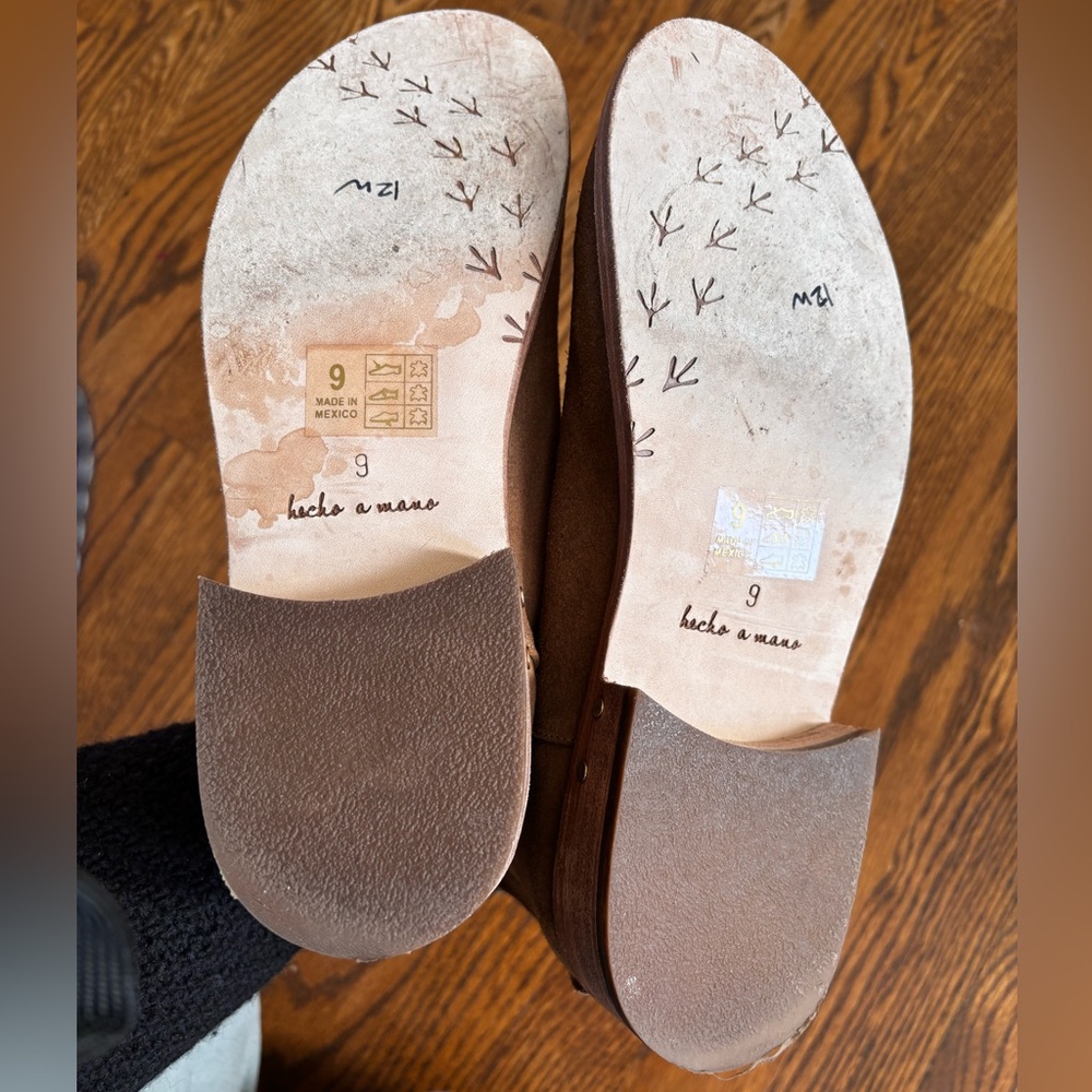 Beek Falcon suede ankle booties - Picture 9 of 9